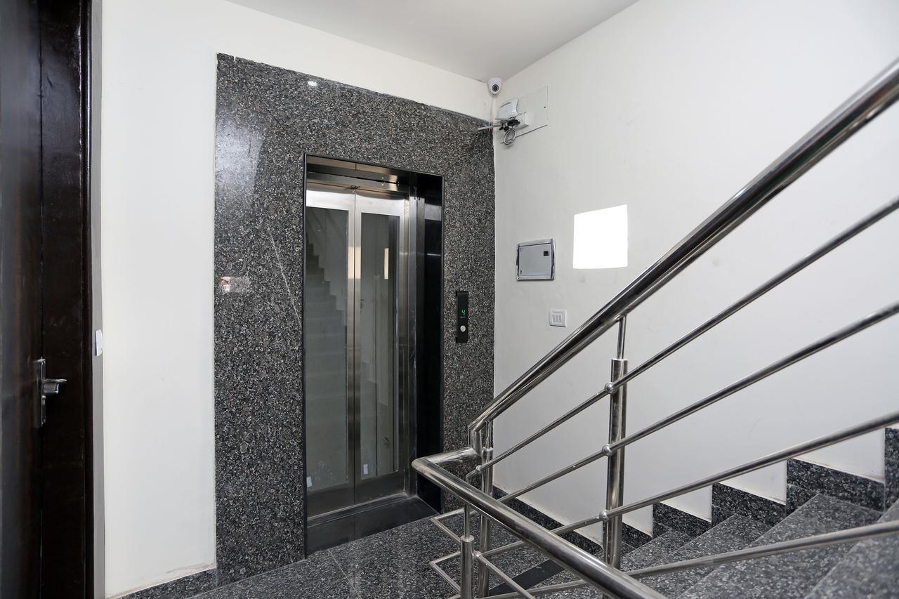 Oyo 9147 Hotel Aerostay ニューデリー エクステリア 写真